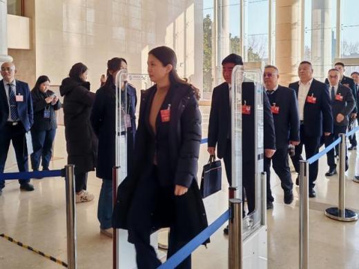 無感知簽到系統!洛陽移動科技保障兩會